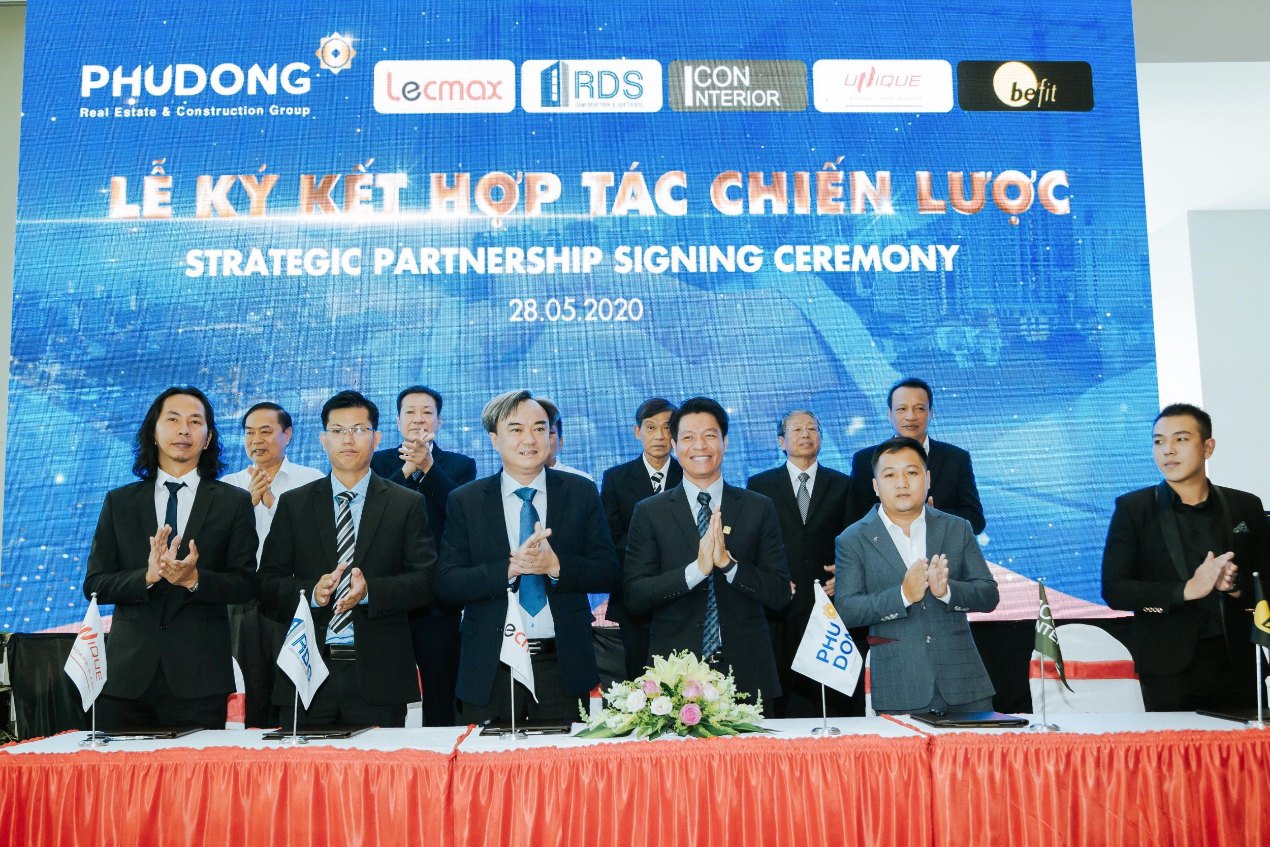 Lễ ký kết hợp tác chiến lược với Phú Đông Group